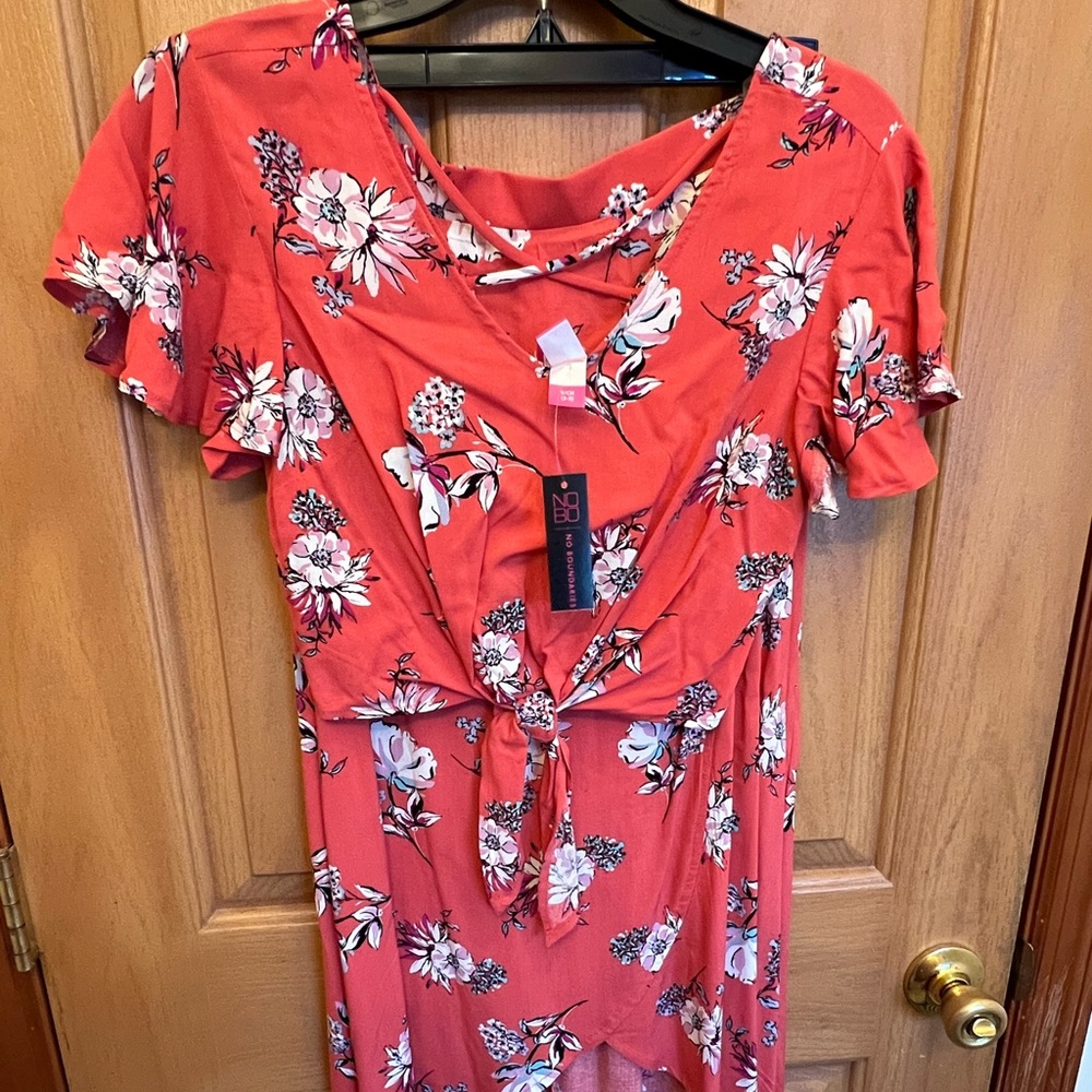 NWT No Boundaries Coral Floral High-Low Skirt Tie Waist Crop Top Size Jrs S 3-5
